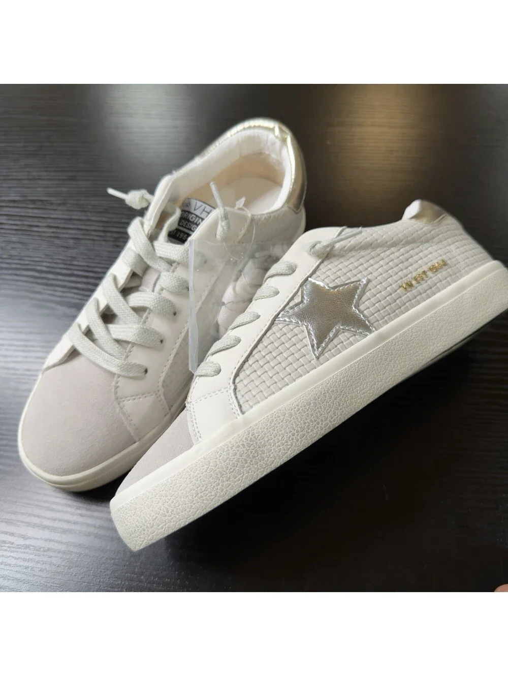 Size 7 Vintage Havana Star White Gold Mesh Lace Up Low Top Women's Sneakers Nwt